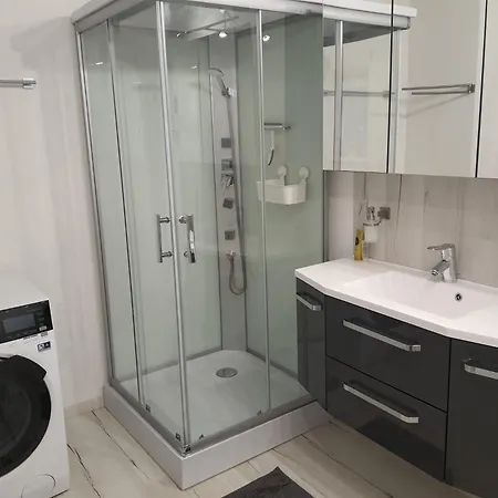 Conveniently Located Alpine *