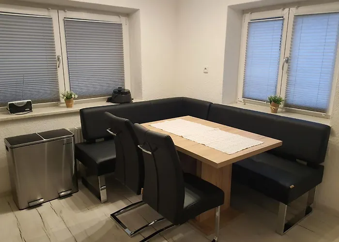 Conveniently Located Alpine Appartamento