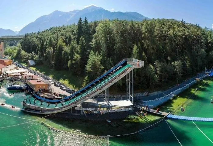 Conveniently Located Alpine アパート エッツタール・バーンホフ